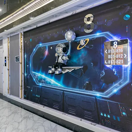 Airbus Hotel At Phawana Station