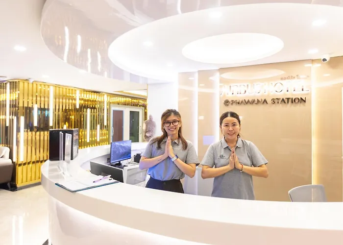 Hotel Airbus At Phawana Station Bangkok