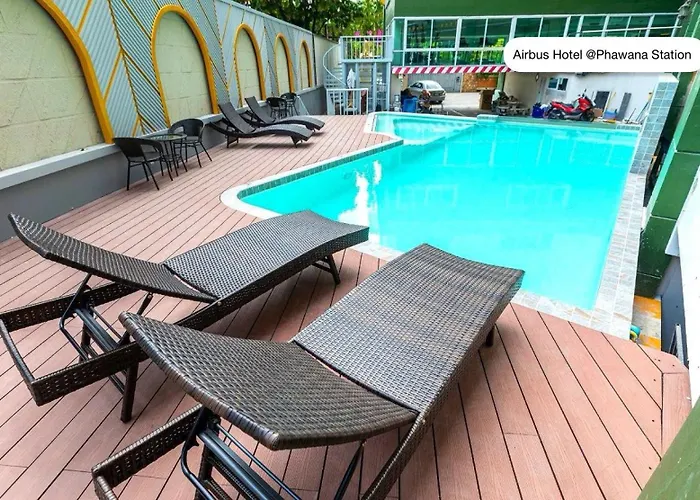 Hotel Airbus At Phawana Station Bangkok