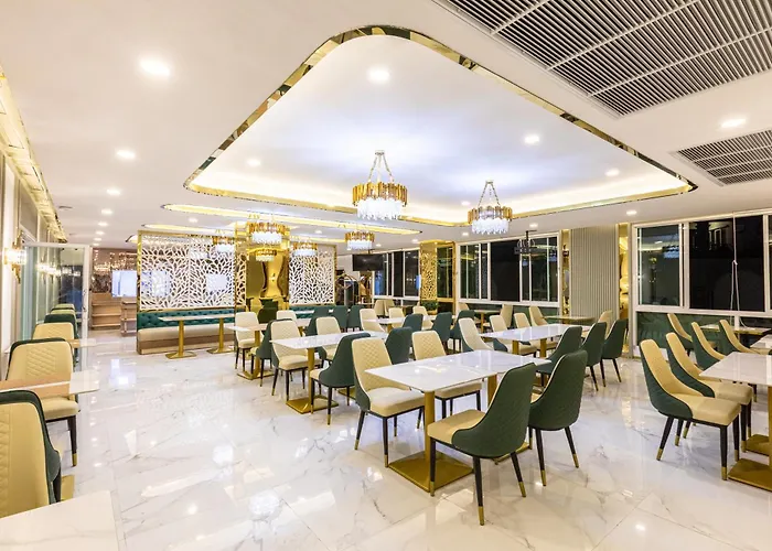Hotel Airbus At Phawana Station 5*