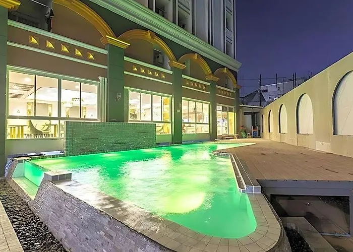Hotel Airbus At Phawana Station Bangkok